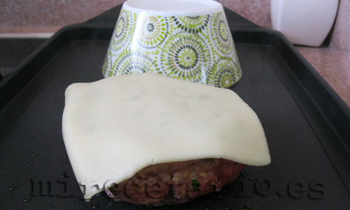 Tapar para conseguir unas hamburguesas sabrosas