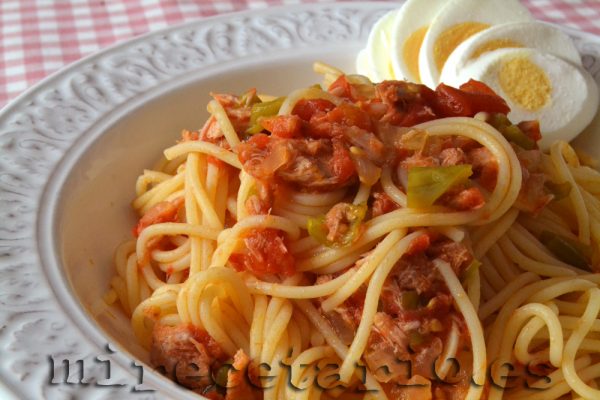 Spaguetti con mi salsa de tomate casera