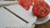 Cortar los tomates con la mandolina.