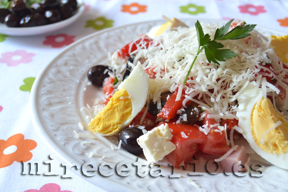 Ensalada Ovcharska {Bulgaria}