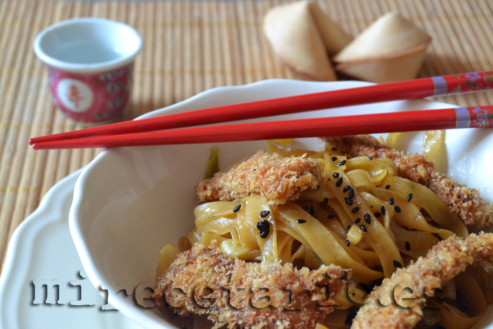 Wok al jengibre y lomo con panko