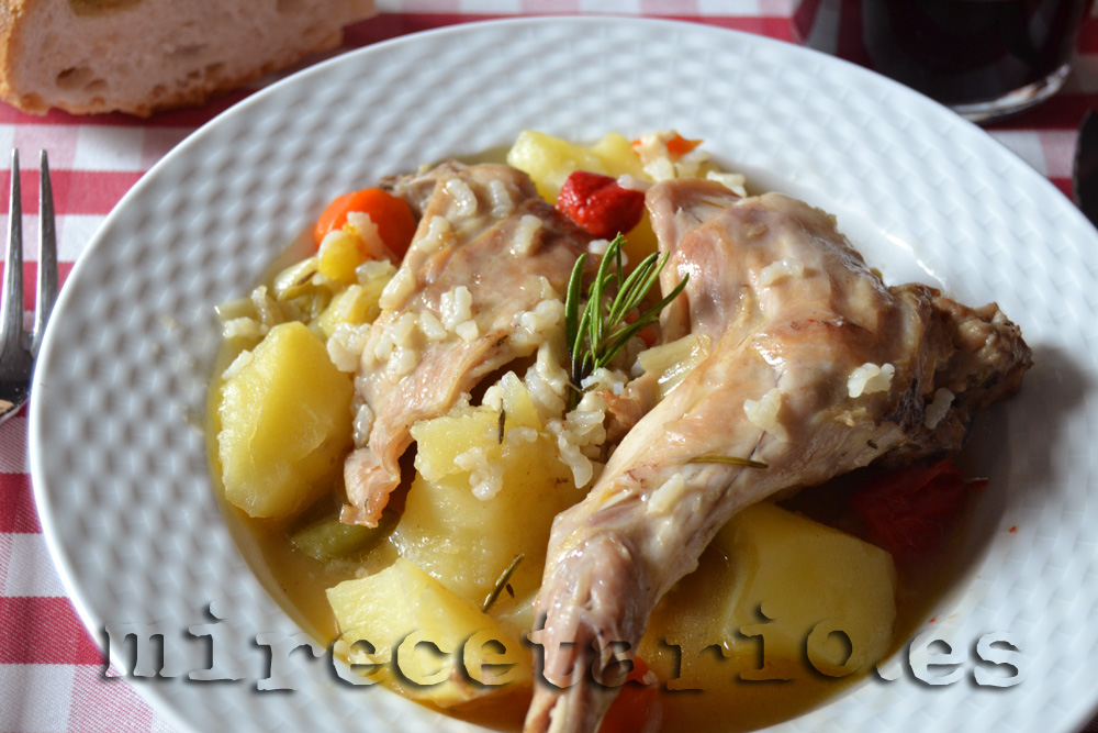 Conejo guisado al vermú