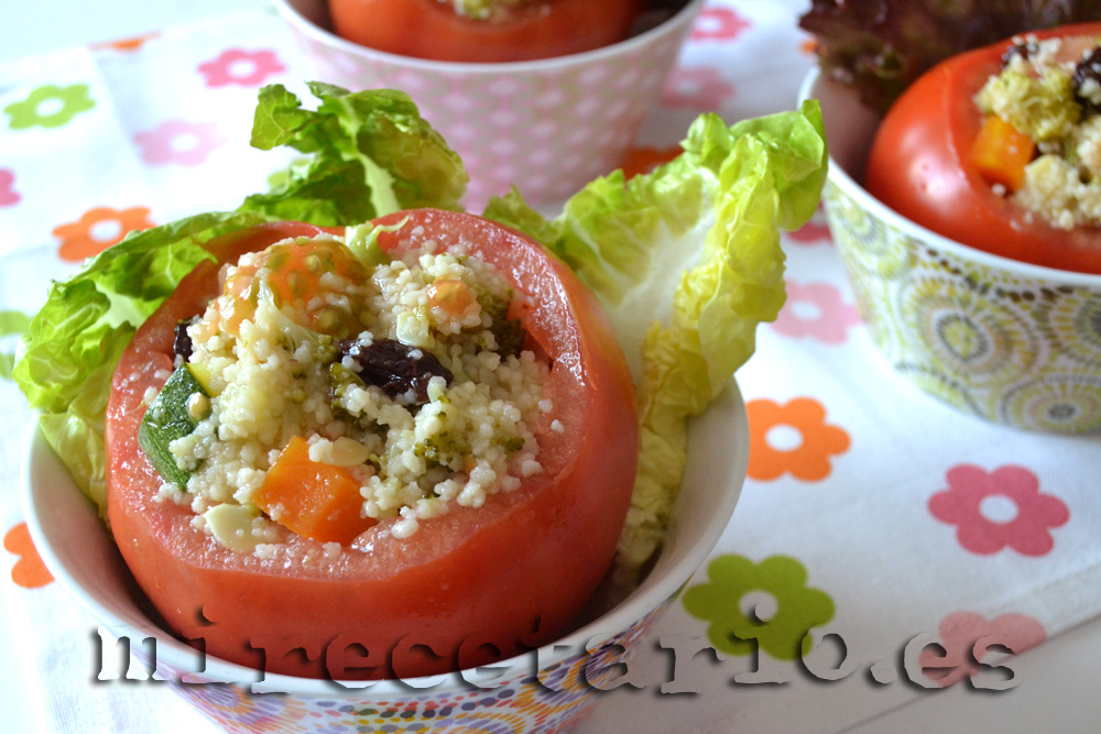 Tomates rellenos de cuscús de verduras al vapor {BBSS}