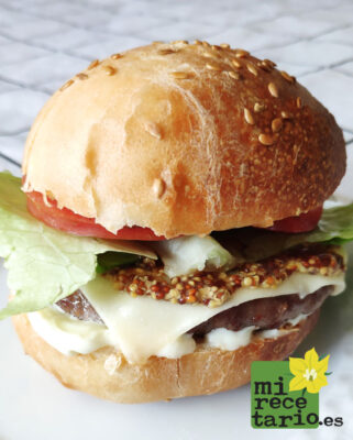 Pan para hamburguesas casero